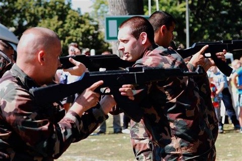 Honvedelmi-Nap-Szekesfehervaron(960x640).jpg (Honvédelmi Nap Székesfehérváron)