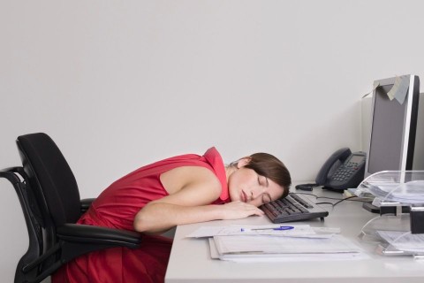 alszik (alvás, alvászavar, )