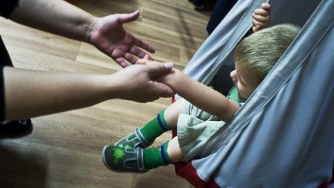 autista kisgyerek (autista, gyerek, autizmus, )