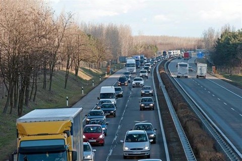 autopalya-dugo(2)(960x640).jpg (autó, dugó, autópálya, cégautó, )