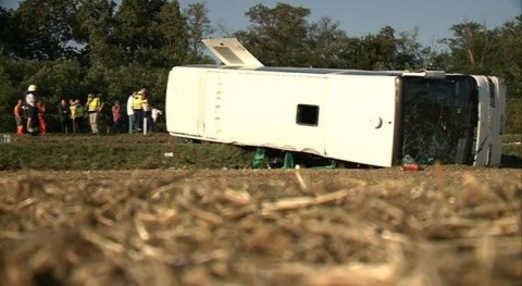 buszbaleset (buszbaleset, )