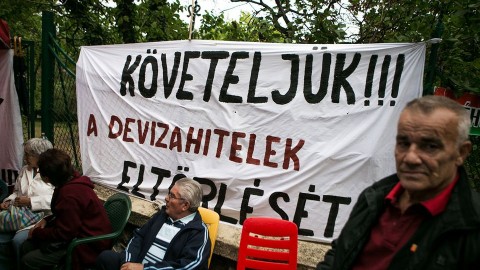 devizahitelesek tüntetése (devizahitelesek, )