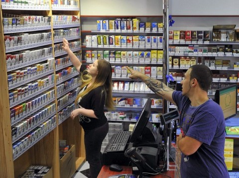 dohánybolt (dohánybolt)