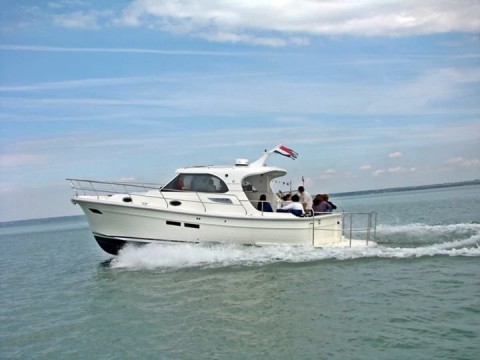 gyorshajó (gyorshajó, )