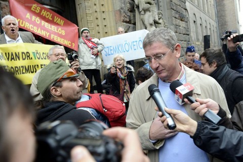 gyurcsany-ferenc-lekoptek(430x286)(1).jpg (gyurcsány ferenc, )