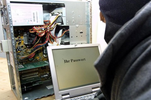 hacker(960x640).jpg (hacker, számítógép, jelszó, )