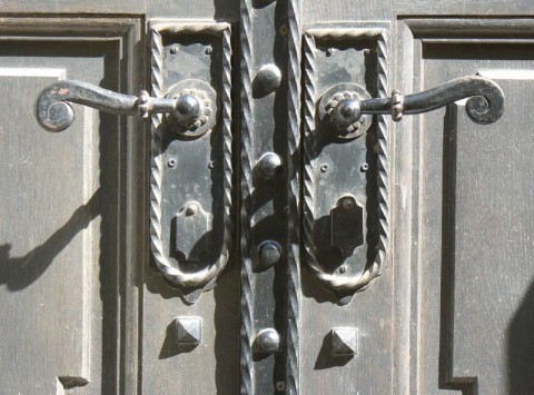 nyitvatartás (nyitvatartás, )