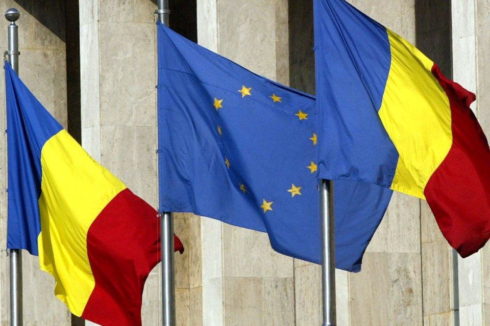 román-eu-zászló (román, eu zászló)
