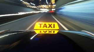 taxi (taxi)
