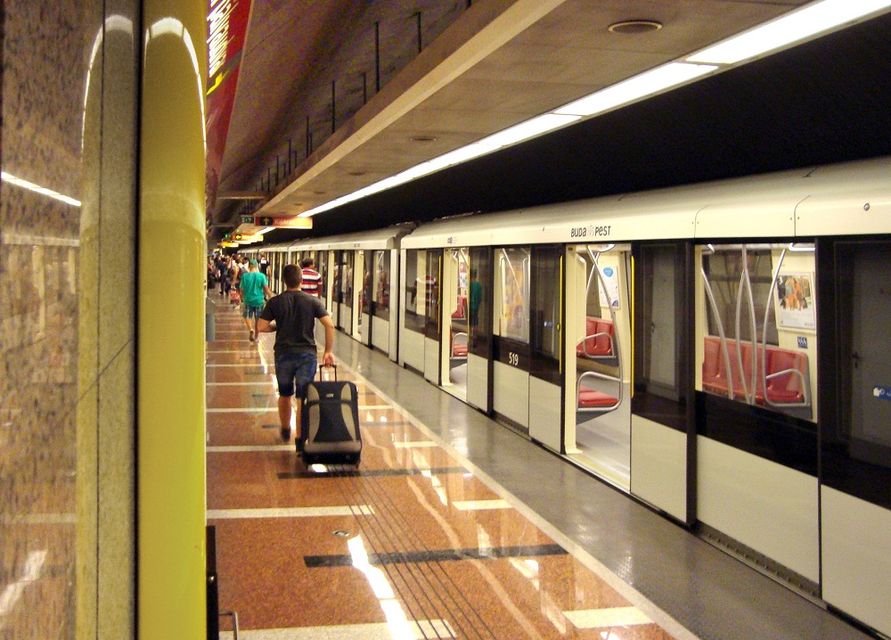 2-es-metro(960x640)(1).jpg (2-es metró)
