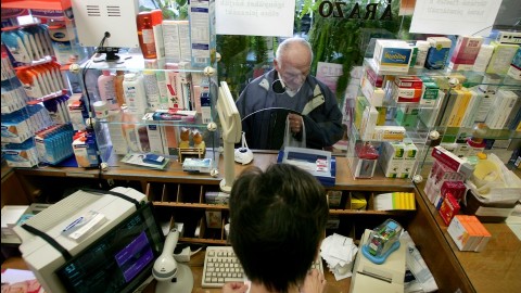 Gyogyszertar(2)(960x640)(4).jpg (nyugdíjas, gyógyszertár, patika, orvosság, gyógyszer, egészségügy, )