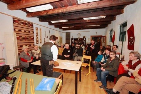 Kezmuvesek-haza(960x640).jpg (1)