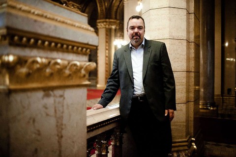 L Simon László (L Simon László)