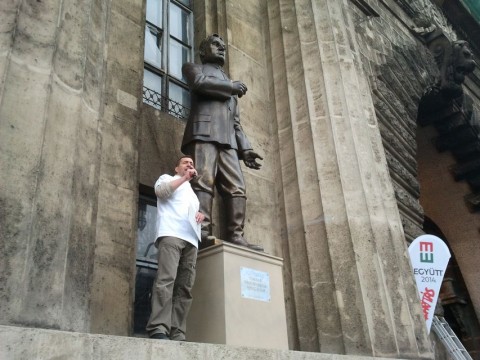 Orban-szobor(1)(960x640)(2).jpg (Orbán-szobor)