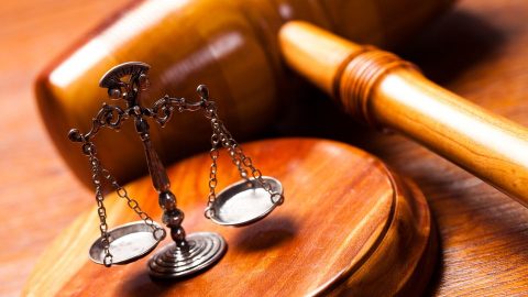 Per-birosag-torveny(210x140)(3).jpg (per, bíróság, törvény, ítélet, )