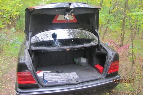 csomagtartoban-a-gyomroi-pedofil(960x640).jpg (csomagtartó,)