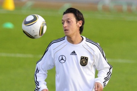 özil (özil)