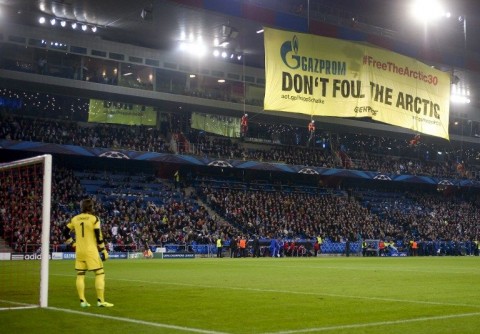 Basel-Schalke 04 (basel fc, schalke 04, greenpeace, )