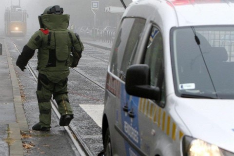 Tuzszeresz(960x640)(2).jpg (tűzszerész, )