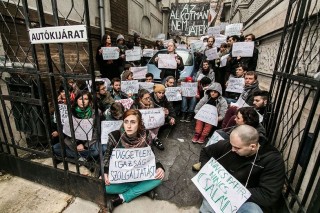 fidesz-székház tüntetés (fidesz-székház, tüntetés)