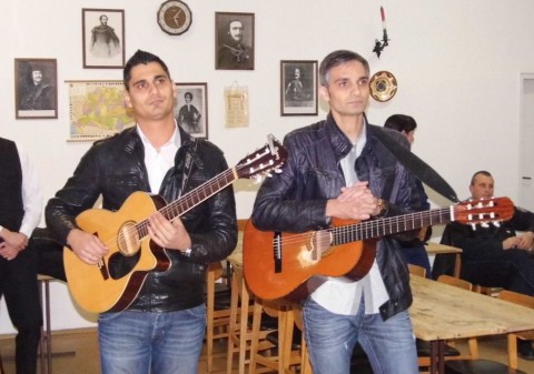 fiverek2 (fiverek, )