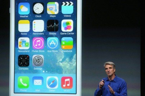 iOS-7(960x640)(1).jpg (ios 7, iphone, Craig Federighi,)