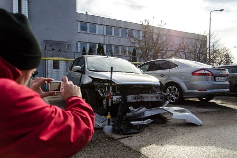 kötelező (kötelező)