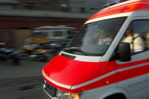 mentoauto(2)(960x640).jpg (mentő, )