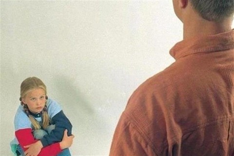 pedofil(2)(1)(1)(960x640)(2).jpg (pedofil)