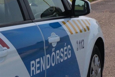 rendorseg(55)(960x640).jpg (rendőrautó, )
