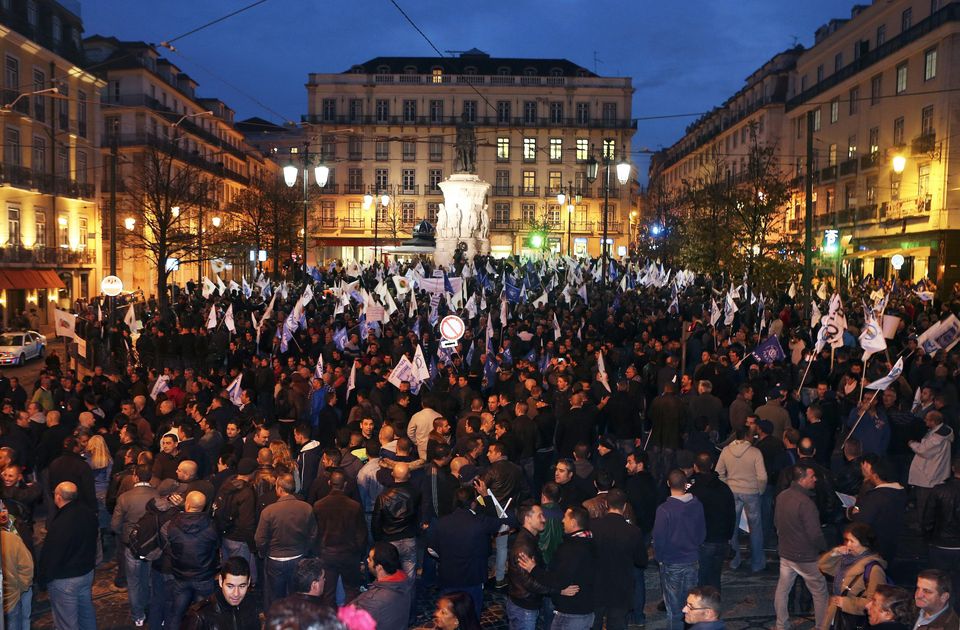 rendőrtüntetés portugáliában  (rendőrtüntetés, tüntetés)