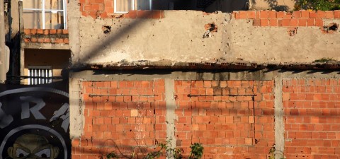 téglafal (téglafal, )