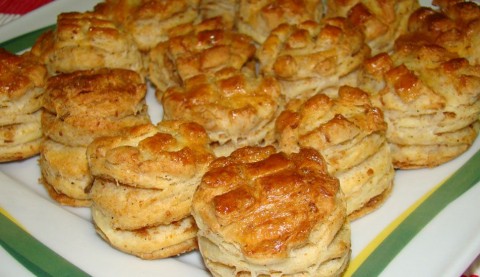 tepertős pogácsa (tepertős pogácsa)