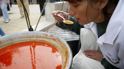 Halászlé (halászlé)