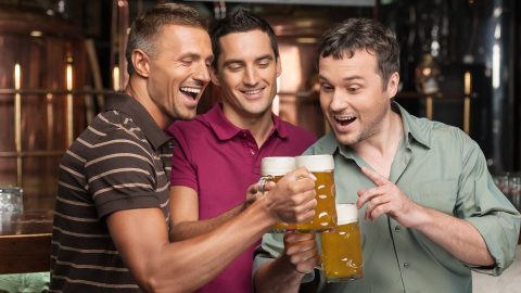 Kocsmazok(210x140)(1).jpg (kocsma, sör, kocsmázók, )