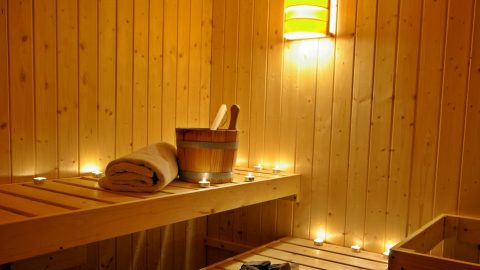 Szauna (szauna, )