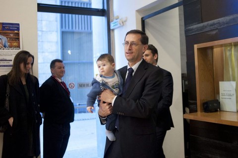 babakötvény (babakötvény, )