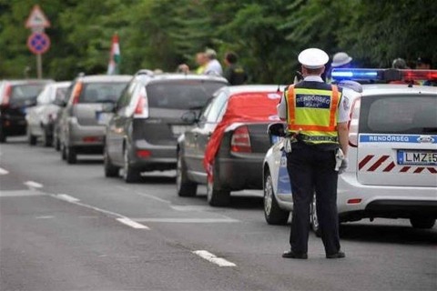 baleset-utzar-83-as-fout(1)(5)(960x640).jpg (baleset, útzár, 83-as főút)