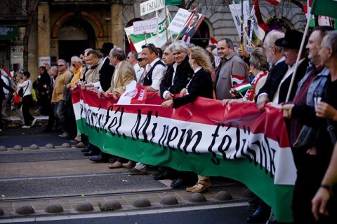 bekemenet(210x140)(1).jpg (békemenet)