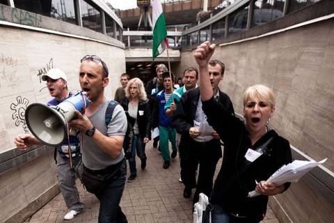 devizahitelesek (devizahitelesek, )