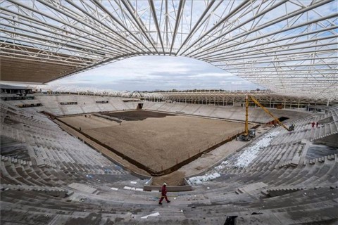 épülő debreceni stadion (debreceni stadion, )