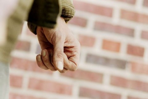 eroszak(960x640)(1).jpg (erőszak, ököl, )