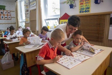 iskola(1)(960x640).jpg (iskola)