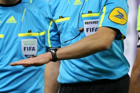 játékvezető (játékvezető)