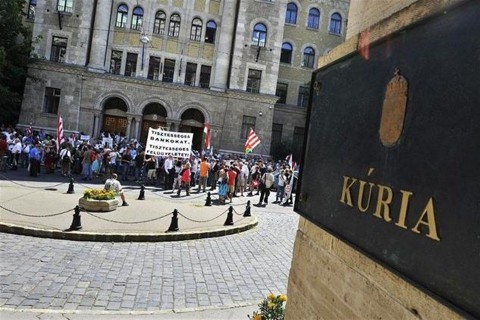 kuria(1)(960x640).jpg (kúria)