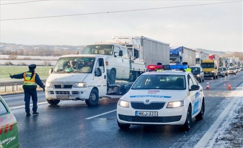 m1-es, elterelés (elterelés az m1-esen)