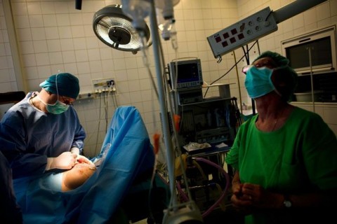 mellplasztika (mellimplantátum, )