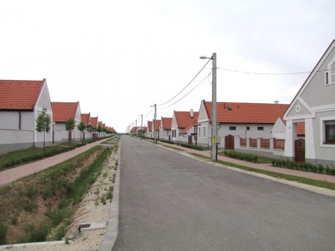 ocsai-lakopark(210x140)(1).jpg (ócsai lakópark)