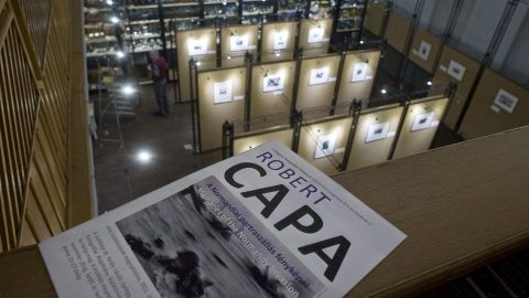 robert-capa(960x640)(2).jpg (robert capa)