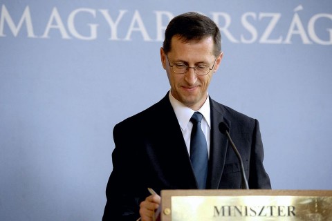 varga-mihaly(960x640)(5).jpg (varga mihály, )